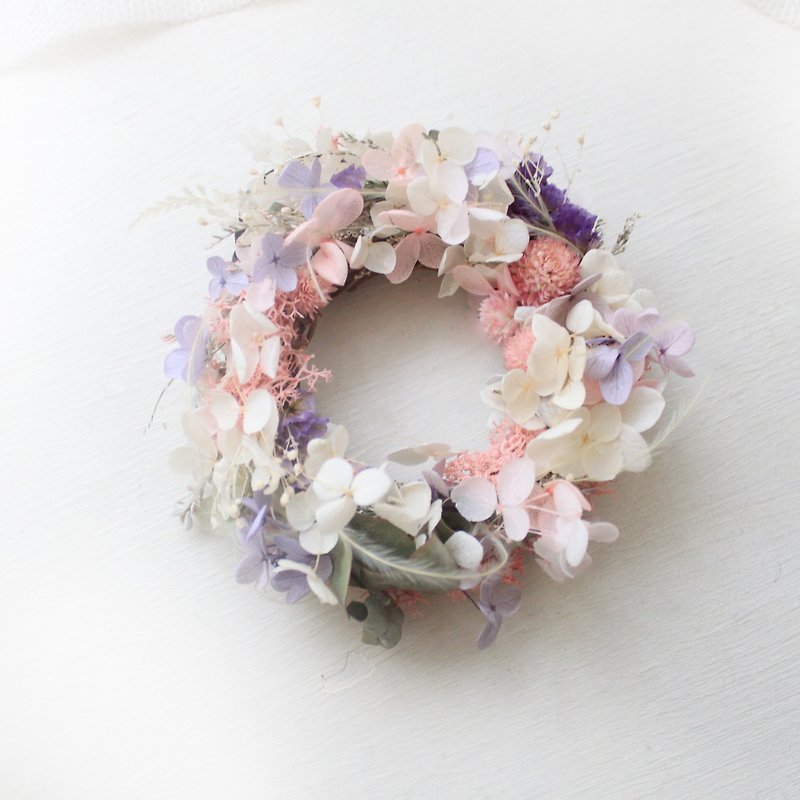 Romantic Snow Country Colorful Wreath, White Pink Hydrangea Dry Flower Classic Flower Ceremony - ช่อดอกไม้แห้ง - พืช/ดอกไม้ สีน้ำเงิน