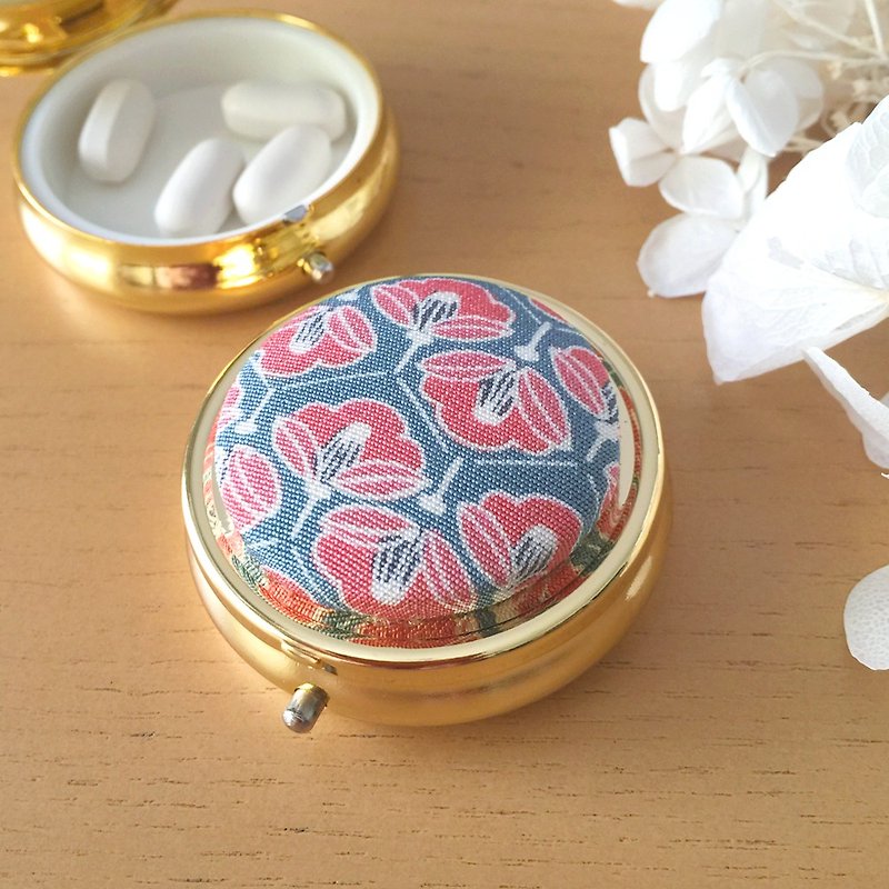 Pillbox with Japanese Traditional pattern, Kimono - Gold - กล่องเก็บของ - โลหะ สึชมพู