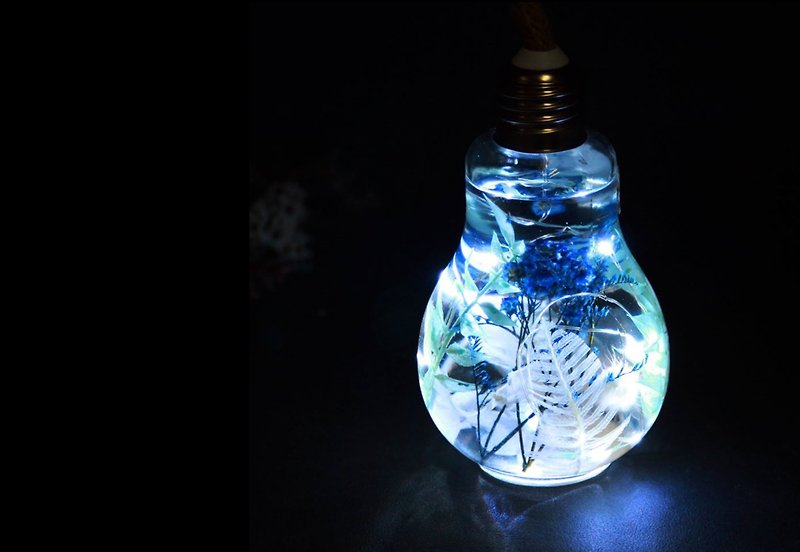 液体電球 ハーバリウム 浮游花夜灯 安心して贈り物 (カスタマイズ) ハーバリウム  ギフト - 照明・ランプ - ガラス ブルー