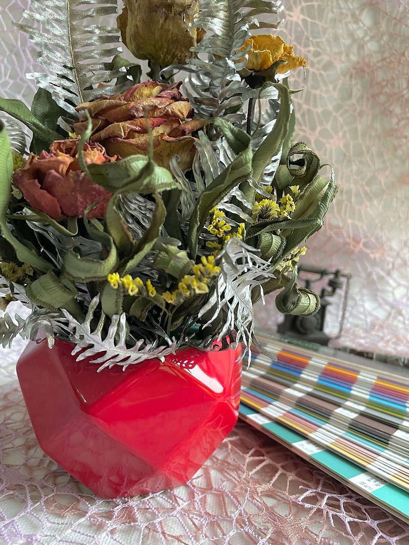 紅六角瓶 九日珍玫瑰 低溫真空烘乾乾燥花 花藝設計 - 乾燥花/永生花 - 植物．花 