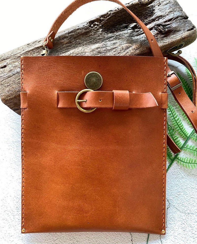 Simple multi-purpose leather bag 3ways usage Earth tone Customisable - กระเป๋าแมสเซนเจอร์ - หนังแท้ สีนำ้ตาล