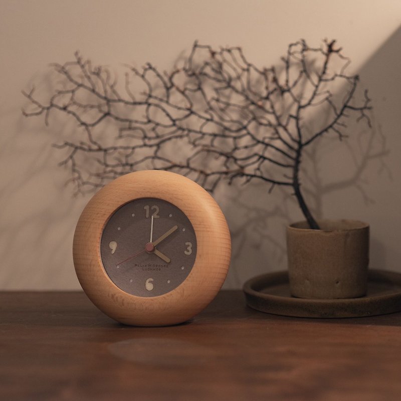 使用天然原木的簡約風格鬧鐘 PalaDec Ihana フェルトアラームクロック - 時鐘/鬧鐘 - 木頭 咖啡色