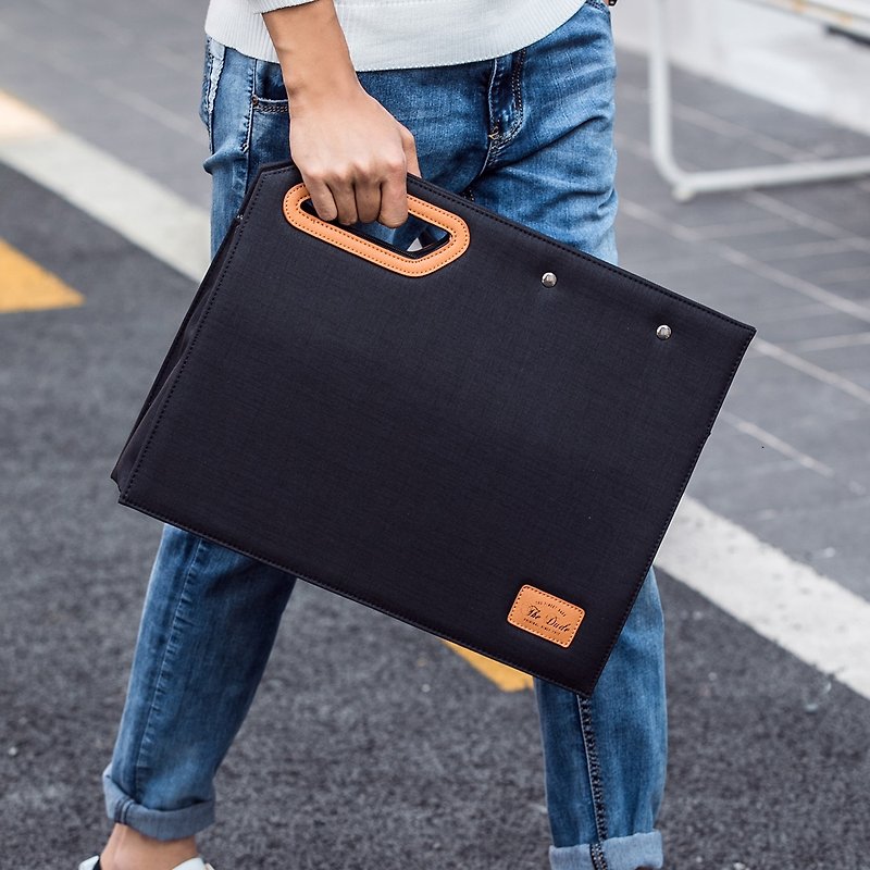 【The Dude】 square handbag package brief package personality design fashionista - black - กระเป๋าคลัทช์ - วัสดุกันนำ้ สีดำ
