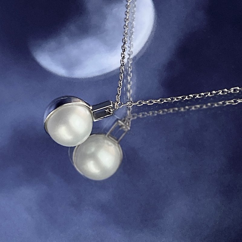 Half Moon Natural Pearl 925 Silver White Gold Necklace - สร้อยคอ - ไข่มุก สีเงิน