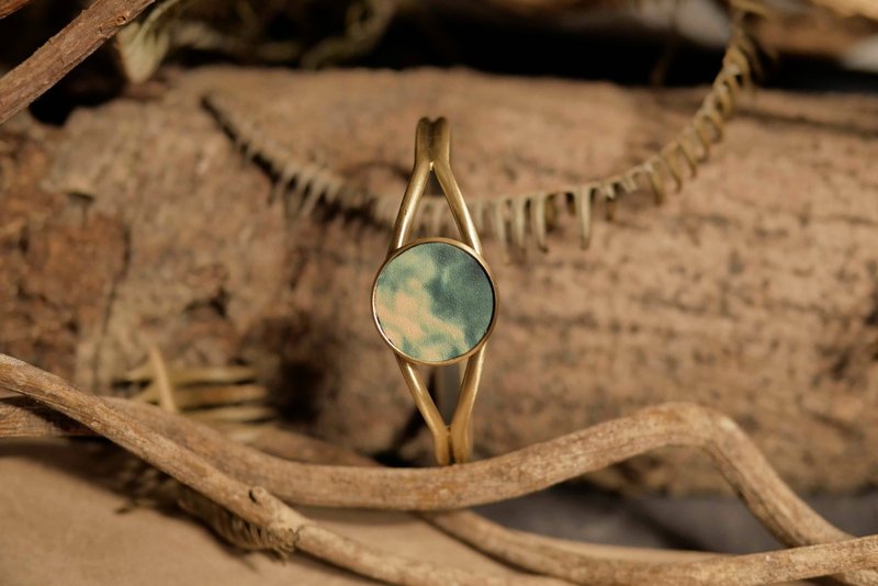 Sky debris | rendering leather bracelet | Bronze bracelet | Round | Green - Bracelets - Genuine Leather Blue