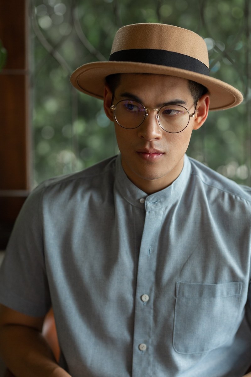 JUN Blended Linen Banded Collar Short Sleeve Shirt (Blue) - 男襯衫/休閒襯衫 - 棉．麻 藍色