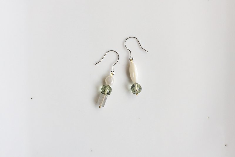 Forest Moonlight Pearl Shell Asymmetrical Earrings - Earrings & Clip-ons - Other Metals Green