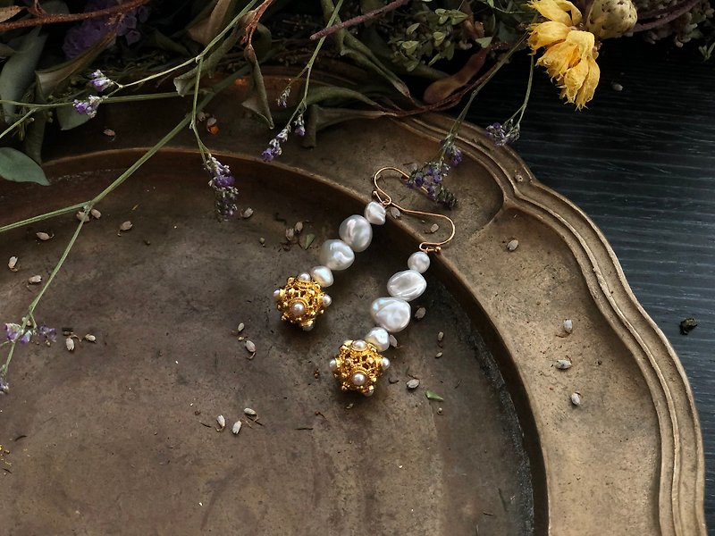 Pearl column earrings - ต่างหู - ไข่มุก 