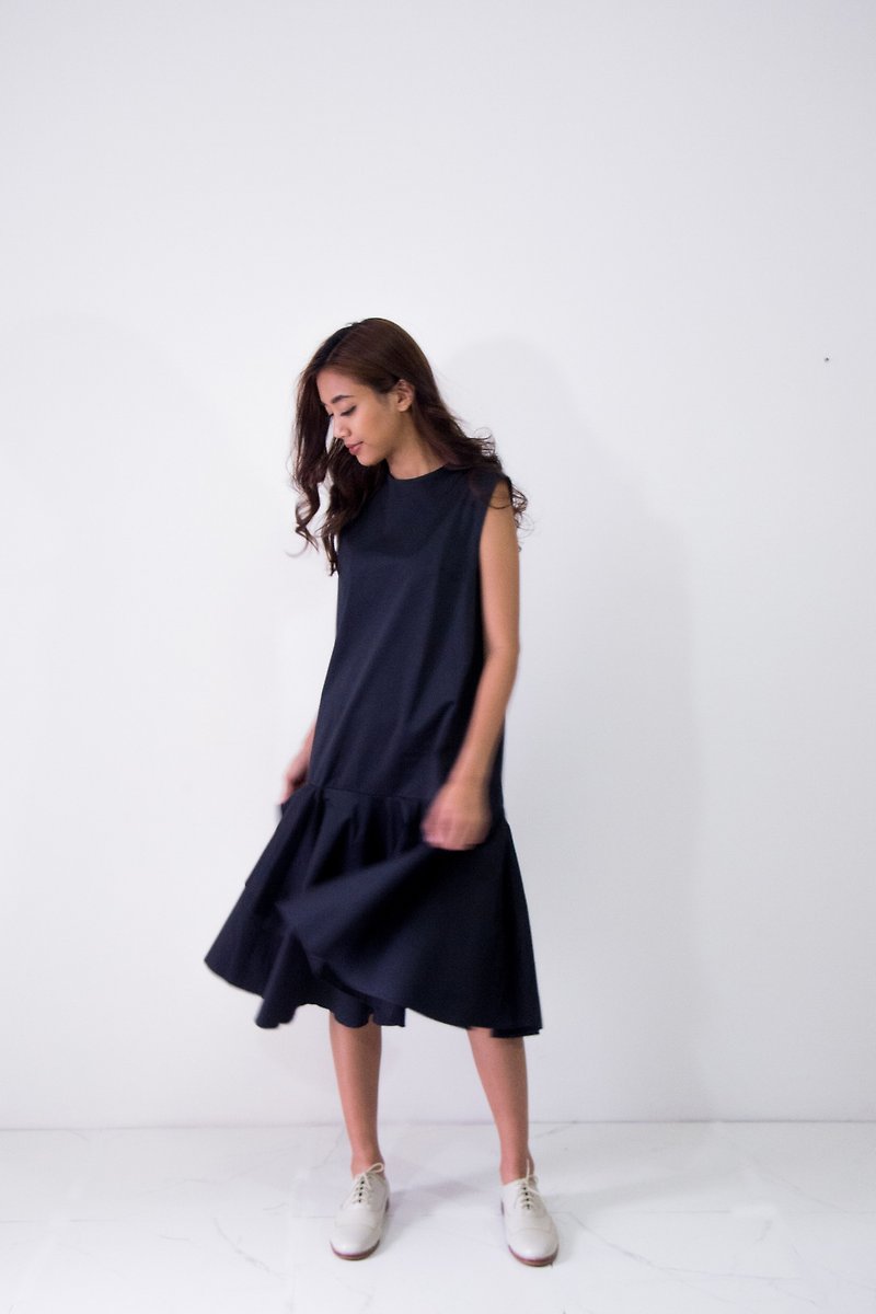Mani Mina Black Midi Dress Double Frill Skirt. - 洋裝/連身裙 - 棉．麻 