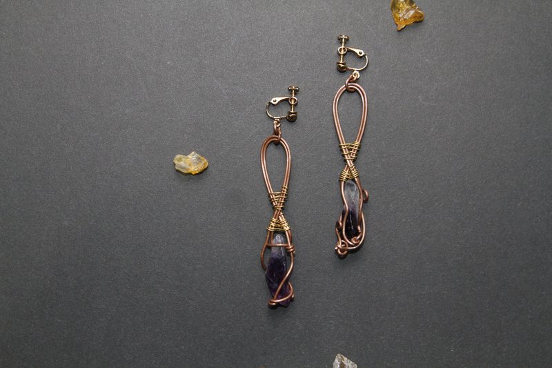 【Series of Crystal】Uruguay purple crystal raw ore earrings - Earrings & Clip-ons - Gemstone Purple