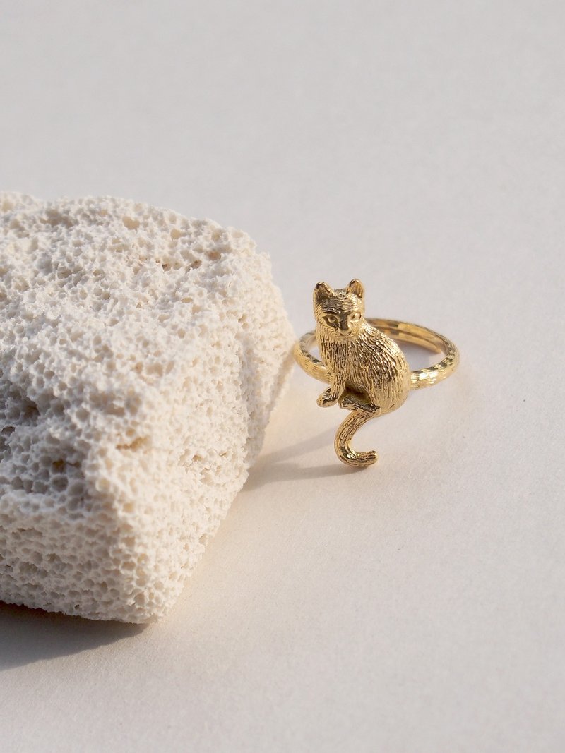 Sitting Cat Ring, 925 Sterling Silver, Cat Ring, Cat Silver Ring, Stackable Ring - 戒指 - 其他材質 金色