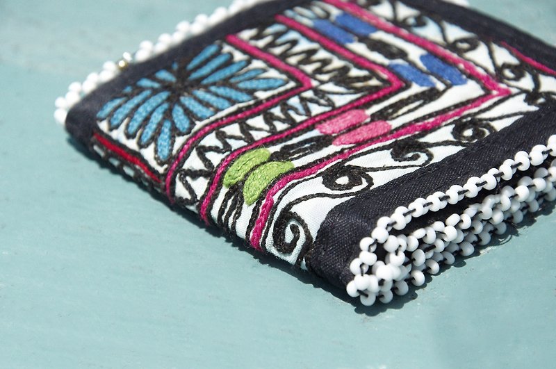 Hand-embroidered ancient cloth wallet ethnic style short clip embroidery short clip hand-embroidered wallet-desert embroidery cloth - Wallets - Cotton & Hemp Multicolor