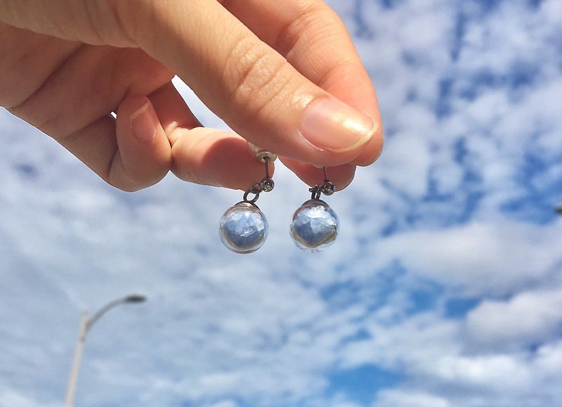 Luminous stone luminous glass ball white steel earrings/ear clips - Earrings & Clip-ons - Glass Blue
