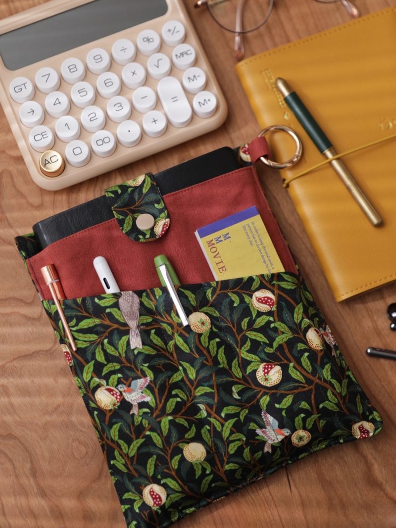 Timeless artifact~A handmade 2-in-1 pencil case and notebook holder - สมุดบันทึก/สมุดปฏิทิน - ผ้าฝ้าย/ผ้าลินิน สีเขียว