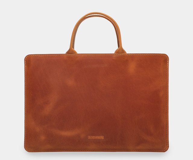 ハンドクラフトのコニャックレザーラップトップスリーブ - MacBook用の