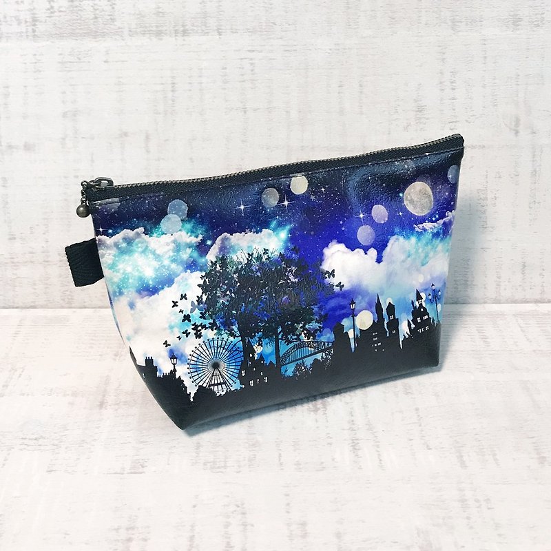 Pouch Fantasy Night / Cosmetic pouch / accessory case / starry sky / star / moon - Toiletry Bags & Pouches - Faux Leather Multicolor