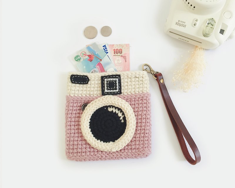 Crochet Lomo Camera Coin Purse/ Pastel Pink Color - กระเป๋าใส่เหรียญ - กระดาษ สึชมพู
