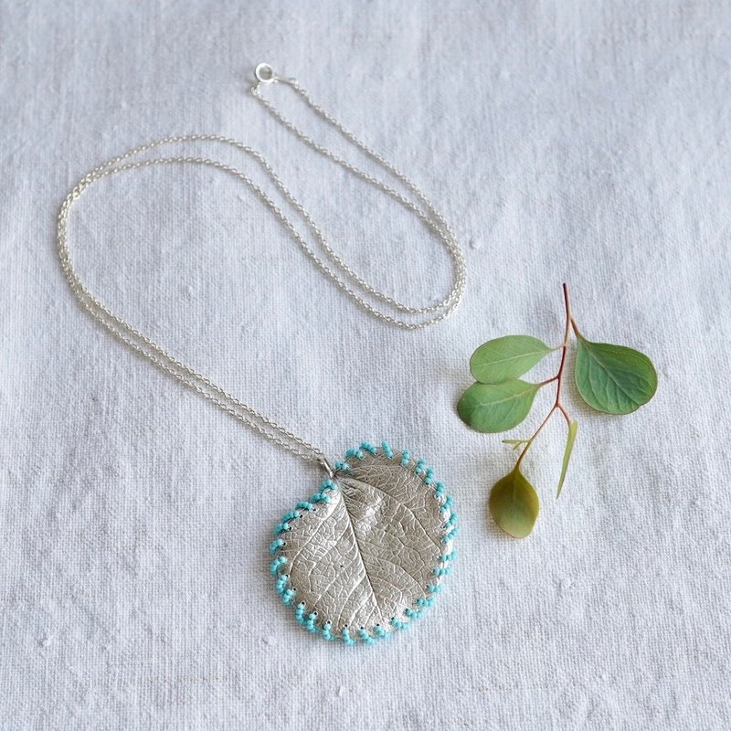 Eucalyptus stitched necklace  P080SV - 項鍊 - 其他金屬 銀色