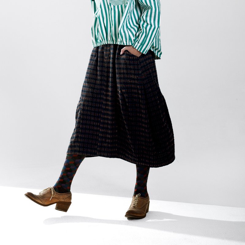 Concave check pattern pleated casual skirt - กระโปรง - ผ้าฝ้าย/ผ้าลินิน สีนำ้ตาล