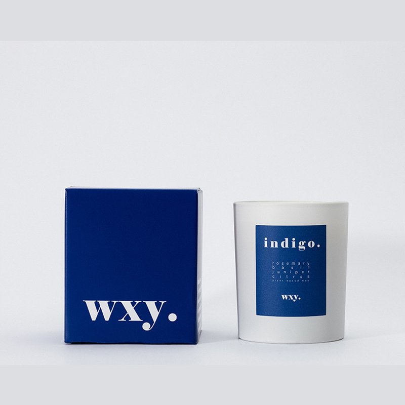 【微瑕疵/盒損】英國 wxy 經典蠟燭- indigo. 迷迭香 & 杜松 - 香氛蠟燭/燭台 - 玻璃 藍色