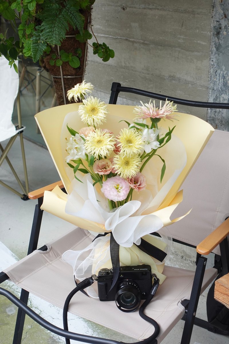2025畢業 太陽向日葵花束 韓式花束  生日花束 女友禮物 - 植栽/盆栽 - 植物．花 橘色