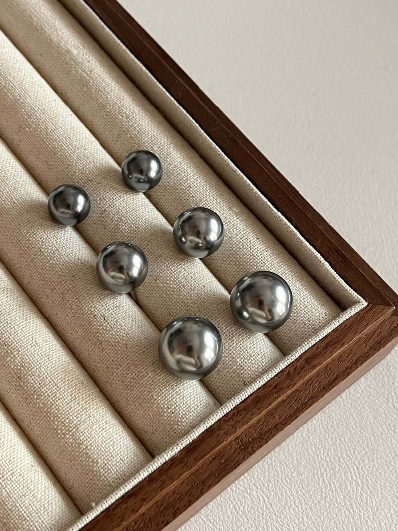 Tahitian black pearl sterling silver earrings artificial imported pearls - ต่างหู - เงินแท้ สีดำ