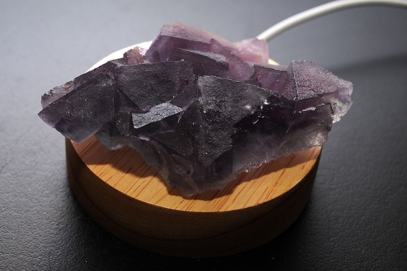 紫螢石  礦石/水晶/靈修/開運/招財/破煞/防小人3 - 擺飾/家飾品 - 寶石 