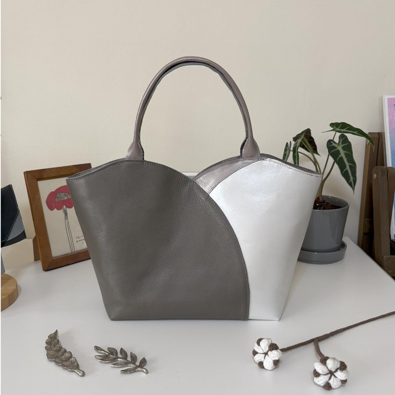 花瓣—真皮手提托特包 銀河系 (灰/黑2色可選) - 手袋/手提包 - 真皮 藍色