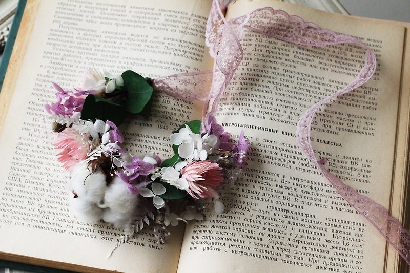 手首の花ドライフラワーと造花【シリーズ】コットン/ピンクのロマンスカラー - ブレスレット - 寄せ植え・花 ピンク