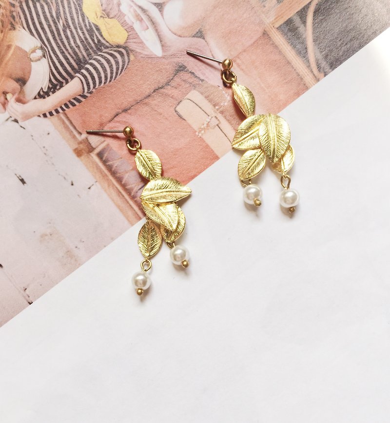 La Don  - 黃銅葉子珍珠   耳針/耳夾 - 耳環/耳夾 - 其他金屬 金色