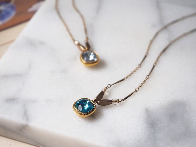 Swarovski crystal swarovski Duke Stone Bronze necklace B12 - สร้อยคอ - คริสตัล สีน้ำเงิน