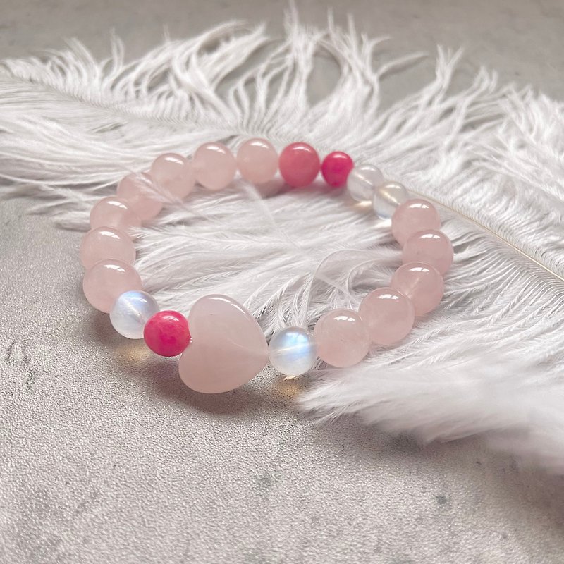 Rose quartz hearts. Rose glow. moon Stone. Rhodochrosite bracelet - สร้อยข้อมือ - คริสตัล สึชมพู
