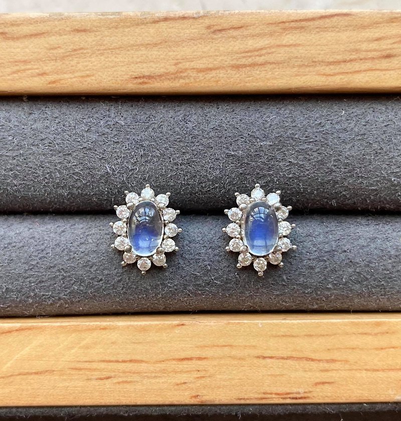 Moonstone Labradorite Earrings 925 Sterling Silver Earrings Rings Stone Gemstone Light Jewelry Semi- Gemstone - ต่างหู - เครื่องเพชรพลอย สีน้ำเงิน