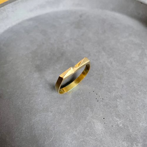 Right & Joy Design Studio 【Variety】D型黃銅造型戒指 -稜角