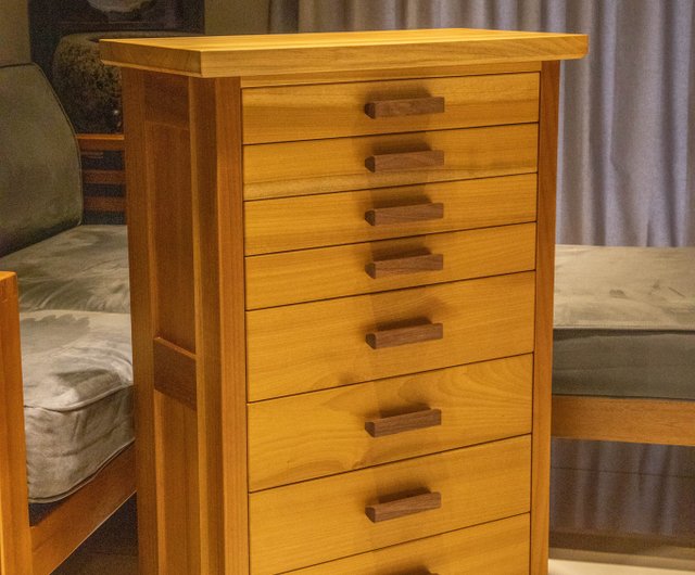 はねうさぎ！美品！木製8段引き出し収納チェスト 木製 8段引き出しチェスト はねうさぎ！美品！木製8段引き出し収納チェスト