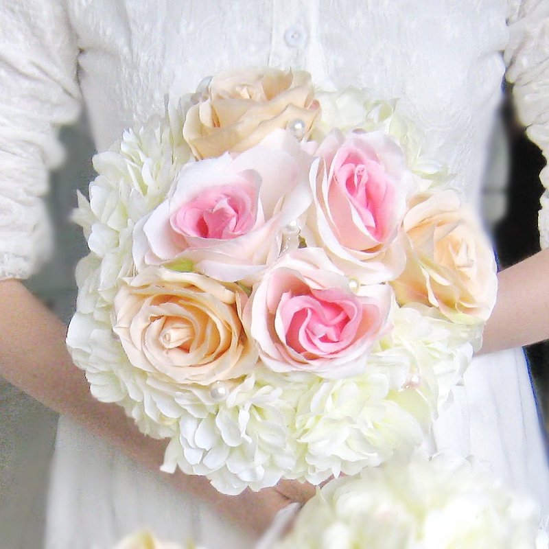 Wedding flower bouquet, bridal bouquet, briidesmaid bouquet B009 - อื่นๆ - ผ้าไหม สึชมพู