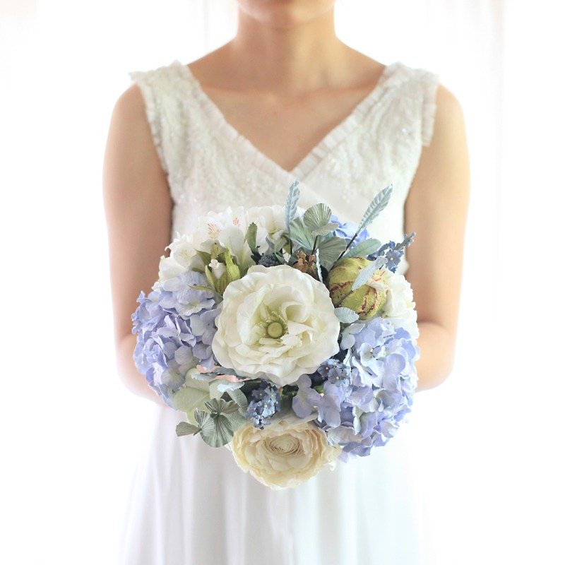MB205 : ช่อดอกไม้เจ้าสาว สำหรับถือในงานแต่งงาน ในโทนสีฟ้าพาสเทล - งานไม้/ไม้ไผ่/ตัดกระดาษ - กระดาษ สีน้ำเงิน