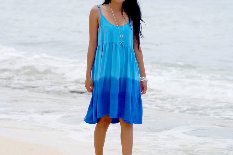 New! Summer color gradation camisole dress <Blue> - ชุดเดรส - วัสดุอื่นๆ สีน้ำเงิน