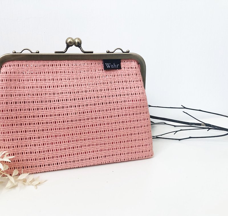 Rose lines clasp frame bag with chain - Messenger Bags & Sling Bags - Cotton & Hemp Pink
