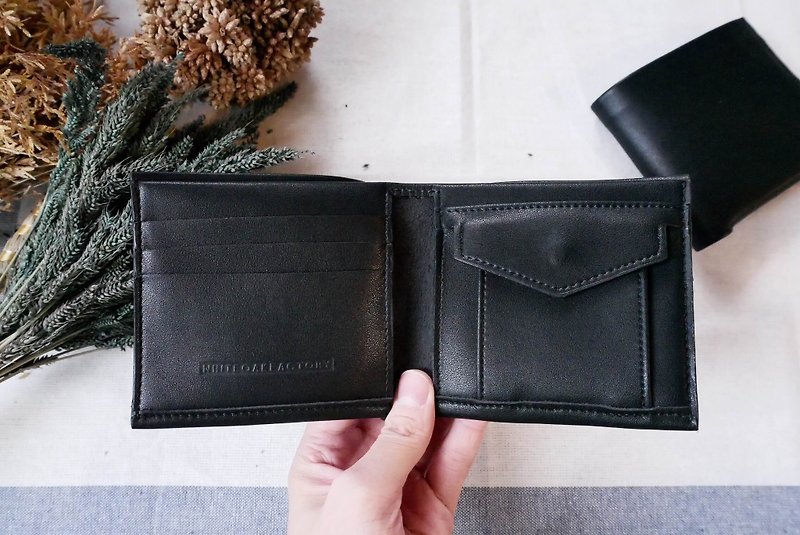 WHITEOAKFACTORY Handmade PU leather Plain "RICHE" wallet - Black 钱包 / Birthday Gifts / Exchange Gifts / Graduation Gifts - กระเป๋าสตางค์ - วัสดุอื่นๆ สีดำ
