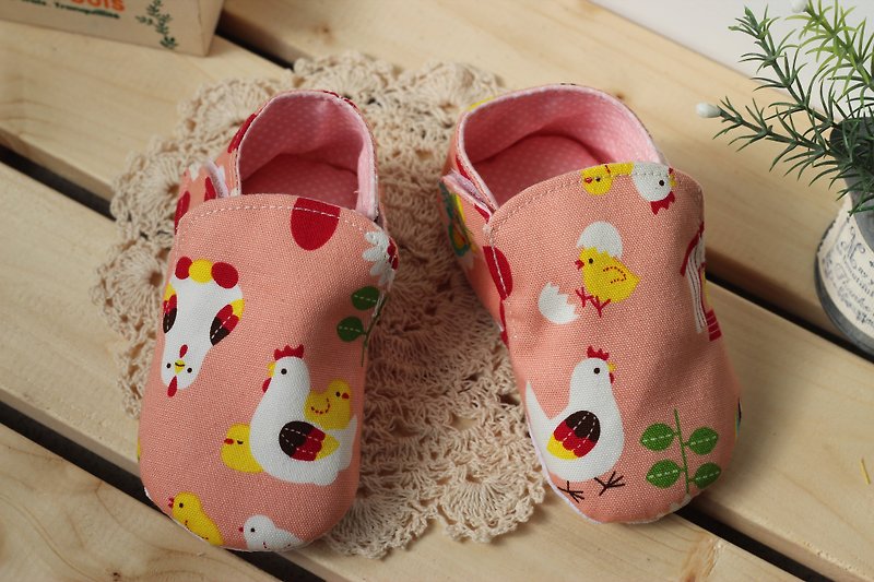 Hen with chicks - toddler shoes - รองเท้าเด็ก - วัสดุอื่นๆ หลากหลายสี