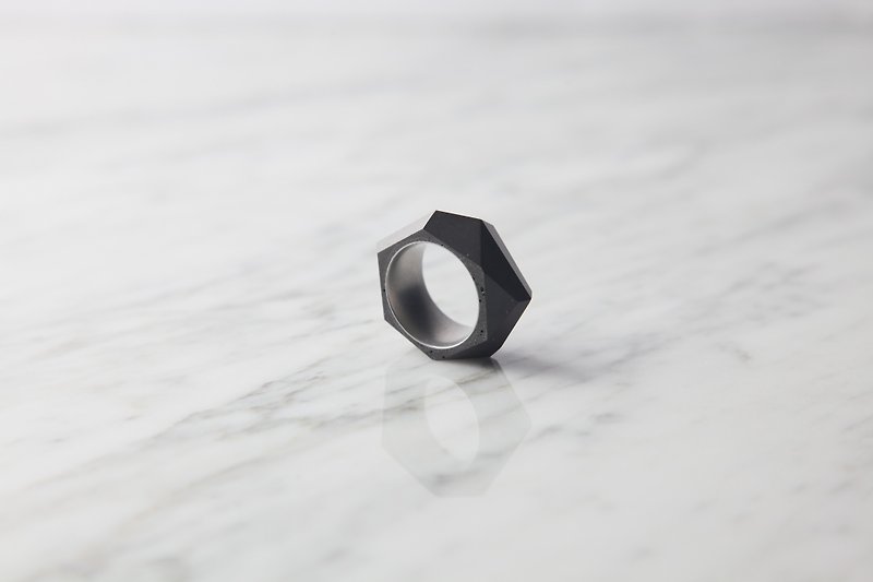 Rock Ring (Dark Grey) - แหวนทั่วไป - ปูน สีดำ