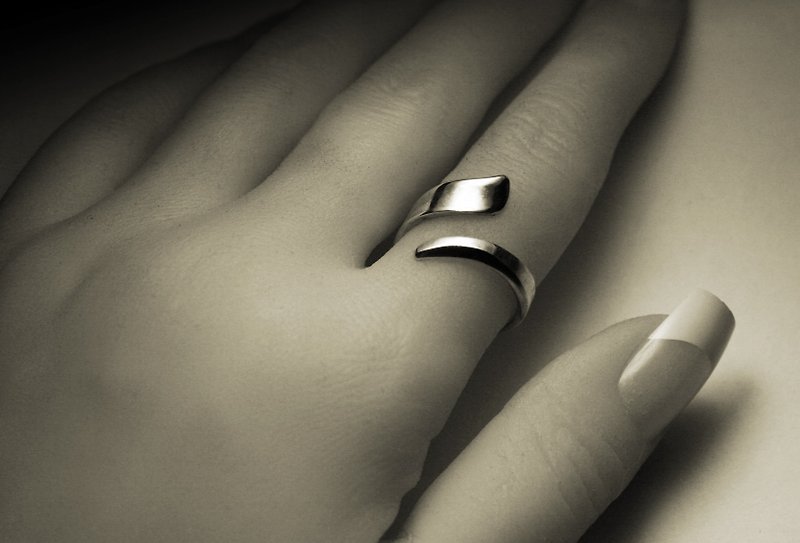 抽象線條銀戒指 - 戒指 - 其他金屬 銀色