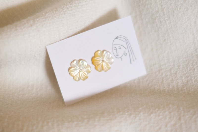 Special Edition - Mother of Pearl sterling silver ear studs - Earrings & Clip-ons - Sterling Silver Yellow