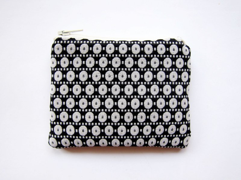 Mini Zipper Bag Coin Purse Card Holder Black and White Geometric - กระเป๋าใส่เหรียญ - ผ้าฝ้าย/ผ้าลินิน สีดำ