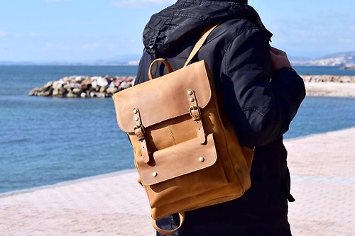 LeatherStrata Waxed Leather Backpack Laptop Backpack Leather Rucksack for Men or Women Bag.