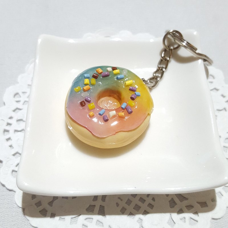 幸福の甘♥[ゴージャスなマルチカラーのチョコレート。 】ドーナツ状キーリング/装飾品 - キーホルダー・キーケース - 粘土 ホワイト