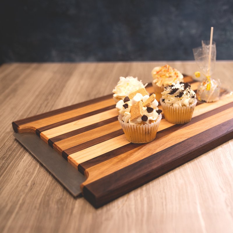 Fifty9 Design New York Wood Color Matching Tray-Stainless Steel Handle #3 - จานและถาด - ไม้ สีนำ้ตาล