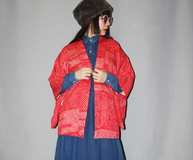 日本製 紅色日式織紋日本和服羽織 はおり 3551 設計館fairy Farm Factory 女外套 罩衫 大衣 Pinkoi 日本製 紅色日式織紋日本和服羽織 はおり 3551 設計館fairy Farm Factory 女外套 罩衫 大衣 Pinkoi