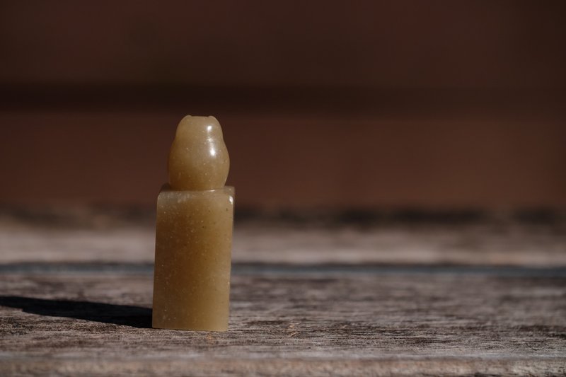 【趣味印鈕】端端貓 - 印章/印台 - 石頭 卡其色